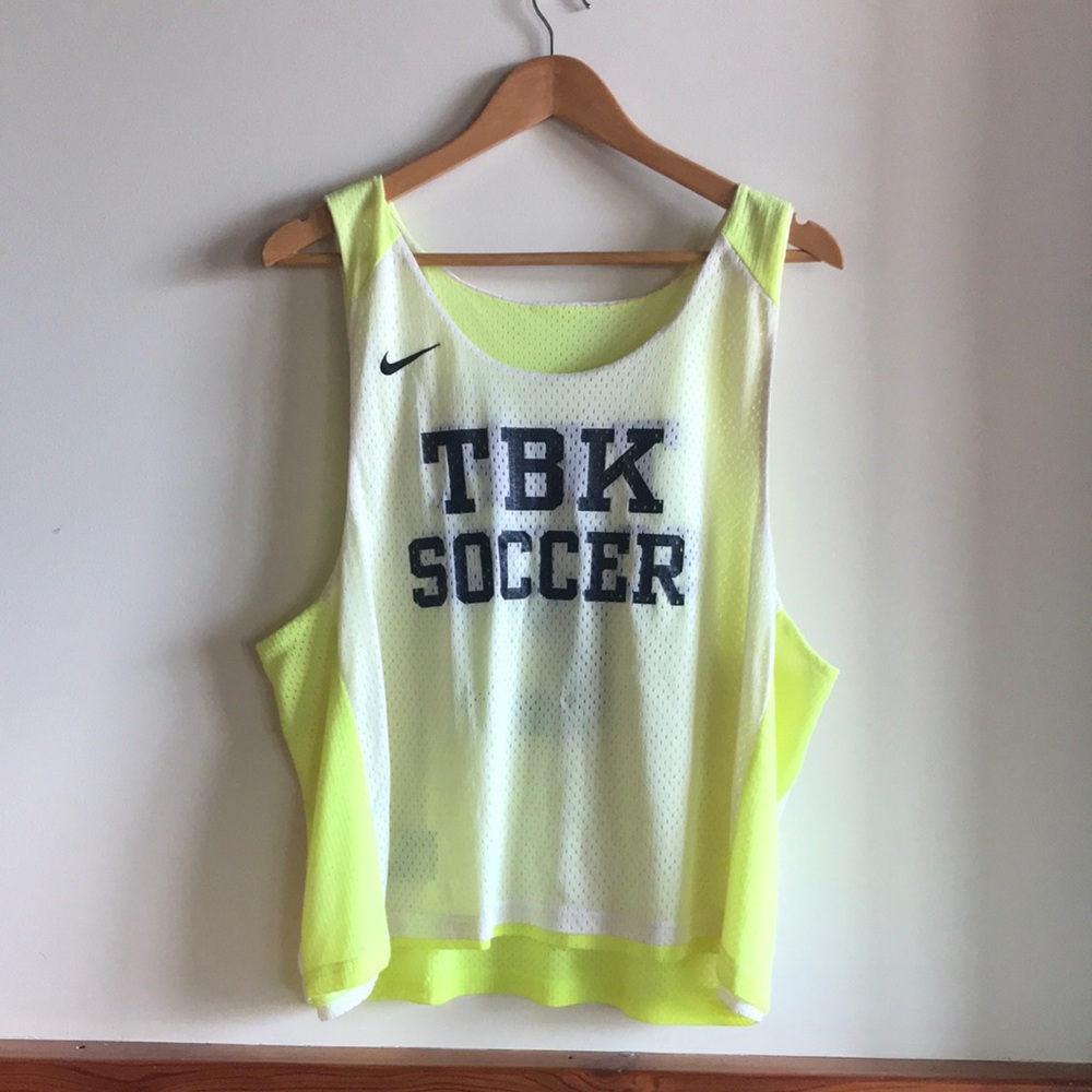 Reversible soccer jersey
